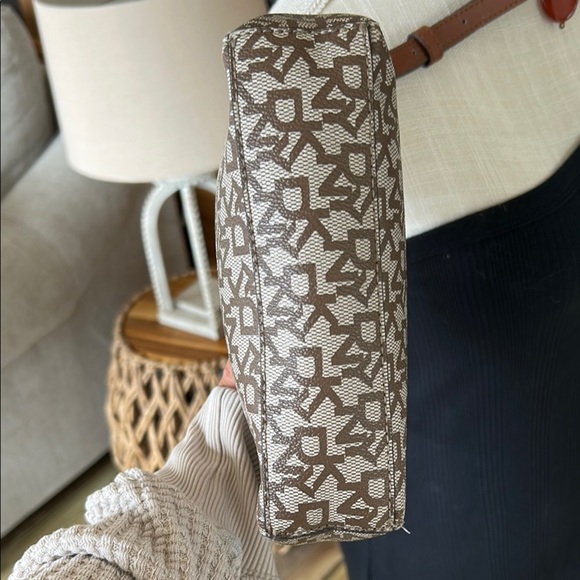 Stylish Brown Patterned Crossbody Bag - Picture 7 of 11